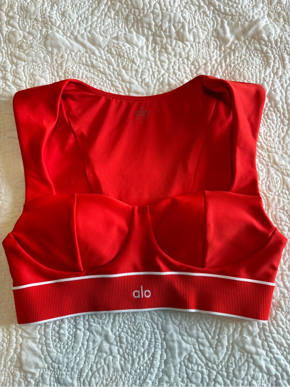 ALO Yoga Red airlift alignment bra
